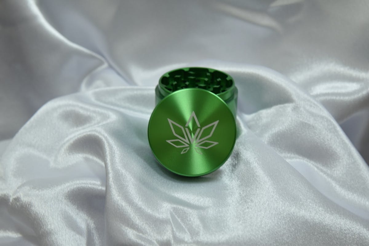 Elevate Large Grinder cannabis Edmonton